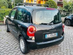 Nero Usata 2005 Renault Modus Monovolume | 950 €