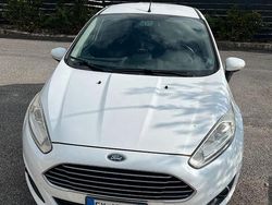 Bianco Usata 2014 Ford Fiesta Titanium Due volumi | 5900 € (Buon prezzo)