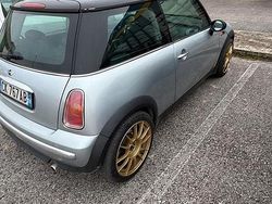 Grigio Usata 2002 Mini ONE Due volumi | 4200 € (Molto cara)