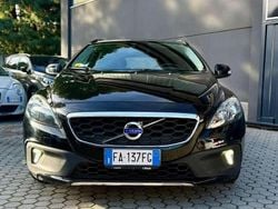 Nero Usata 2015 Volvo V40 CC Business Edition Station wagon | 8100 € (Ottimo prezzo)