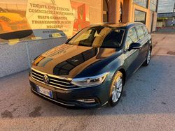 Blu/azzurro Usata 2020 VW Passat Business Station wagon | 13.900 € (Super prezzo)