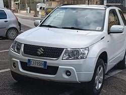Bianco Usata 2012 Suzuki Vitara SUV | 7900 € (Buon prezzo)