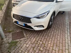 Usata 2016 Infiniti Q30 Premium Due volumi | 12.900 € (Cara)