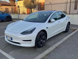 Usata 2023 Tesla Model 3 Standard Range Tre volumi | 28.100 € (Ottimo prezzo)