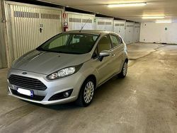Grigio Usata 2013 Ford Fiesta Due volumi | 4300 € (Ottimo prezzo)