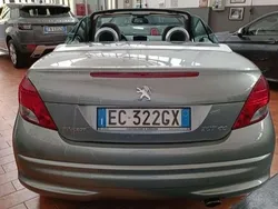 Usata 2010 Peugeot 207 Tre volumi | 5700 € (Molto cara)