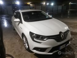 Usata 2018 Renault Mégane IV Tre volumi | 9700 € (Buon prezzo)