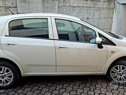 Bianco Usata 2015 Fiat Grande Punto Due volumi | 4600 € (Buon prezzo)