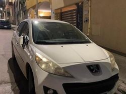 Bianco Usata 2011 Peugeot 207 Due volumi | 4500 € (Buon prezzo)