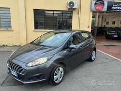 Grigio Usata 2015 Ford Fiesta Business Edition Tre volumi | 5900 € (Buon prezzo)