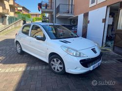 Bianco Usata 2012 Peugeot 206+ Due volumi | 3300 € (Buon prezzo)