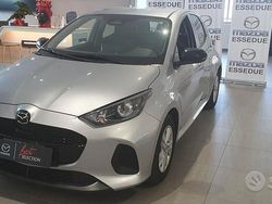 Argento Usata 2025 Mazda 2 Center-Line Tre volumi | 22.500 € (Cara)