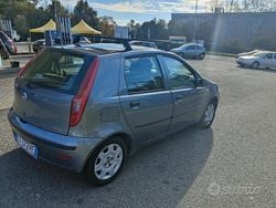 Grigio Usata 2005 Fiat Punto Tre volumi | 2300 € (Buon prezzo)