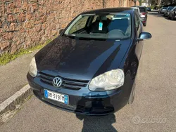 Usata 2007 VW Golf V Tre volumi | 2800 € (Buon prezzo)