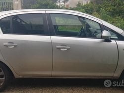 Usata 2012 Opel Corsa Due volumi | 1800 € (Buon prezzo)