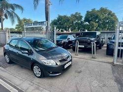 Grigio Usata 2008 Toyota Auris Tre volumi | 3450 € (Buon prezzo)