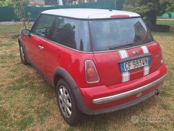Rosso Usata 2002 Mini ONE Due volumi | 2200 € (Ottimo prezzo)