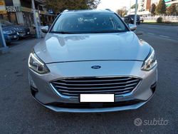 Grigio Usata 2020 Ford Focus Station wagon | 10.800 € (Buon prezzo)