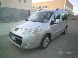 Argento Usata 2010 Peugeot Partner Tepee Monovolume | 6500 € (Cara)