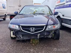 Usata 2004 Honda Accord Tre volumi | 500 €