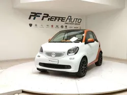 Bianco Usata 2016 Smart ForTwo Coupé Passion Due volumi | 9500 € (Buon prezzo)
