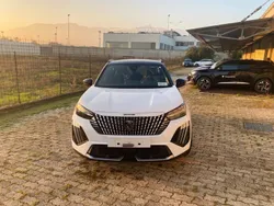 Bianco okenite Nuova 2024 Peugeot 2008 GT SUV | 27.590 € (Buon prezzo)