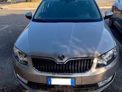 Beige Usata 2016 Skoda Octavia Ambition Station wagon | 12.900 € (Buon prezzo)