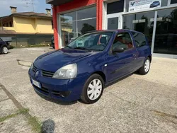 Blu Usata 2007 Renault Clio II Tre volumi | 1200 € (Super prezzo)