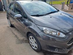 Grigio Usata 2017 Ford Fiesta Due volumi | 6500 € (Ottimo prezzo)