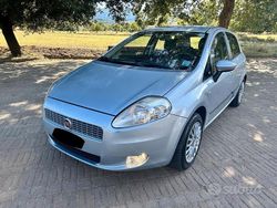 Grigio Usata 2009 Fiat Grande Punto Due volumi | 2390 € (Buon prezzo)