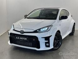 Bianco Usata 2021 Toyota Yaris Tre volumi | 35.900 € (Buon prezzo)
