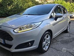 Grigio Usata 2017 Ford Fiesta Titanium Tre volumi | 6200 € (Super prezzo)