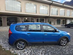 Blu/azzurro Usata 2015 Dacia Lodgy Stepway Monovolume | 8000 € (Buon prezzo)