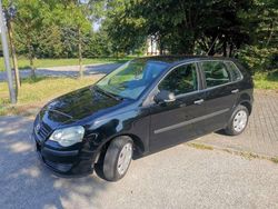 Nero Usata 2008 VW Polo Comfortline Tre volumi | 3200 € (Buon prezzo)