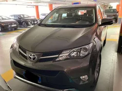 Marrone Usata 2013 Toyota RAV4 Executive SUV | 10.000 € (Buon prezzo)
