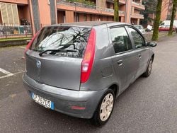Grigio Usata 2004 Fiat Punto Tre volumi | 1500 € (Buon prezzo)