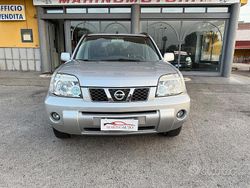 Grigio Usata 2004 Nissan X-Trail SUV | 2700 € (Buon prezzo)