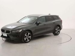 Grigio Usata 2021 Volvo V60 CC Business Edition Station wagon | 23.990 € (Buon prezzo)