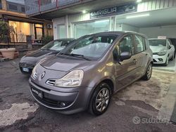 Grigio Usata 2012 Renault Modus Monovolume | 4790 € (Cara)