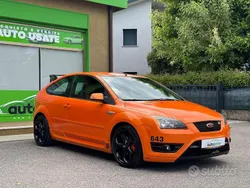 Arancione Usata 2006 Ford Focus ST Tre volumi | 9000 € (Ottimo prezzo)