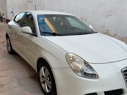 Bianco Usata 2010 Alfa Romeo Giulietta Due volumi | 6800 € (Buon prezzo)