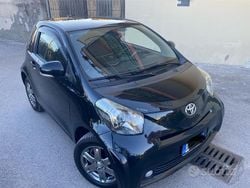 Nero Usata 2009 Toyota iQ Due volumi | 7750 € (Cara)