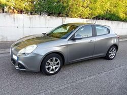 Grigio Usata 2013 Alfa Romeo Giulietta Veloce Tre volumi | 3600 € (Ottimo prezzo)