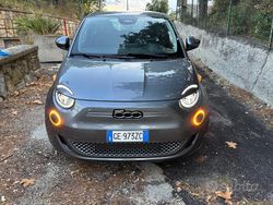 Usata 2021 Fiat 500e Icon Tre volumi | 17.700 € (Molto cara)