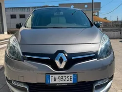 Grigio Usata 2015 Renault Scénic III XMOD Monovolume | 6200 € (Buon prezzo)