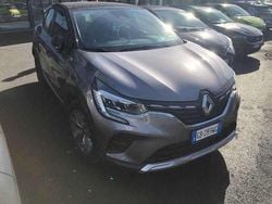 Grigio scuro Usata 2020 Renault Captur Zen SUV | 12.990 € (Buon prezzo)
