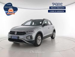 Pyrit silver metallizzato nero Usata 2024 VW T-Roc Life SUV | 27.000 € (Buon prezzo)