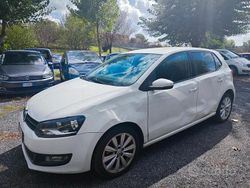 Bianco Usata 2010 VW Polo Comfortline Tre volumi | 2200 € (Ottimo prezzo)