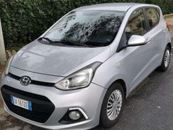 Bianco Usata 2015 Hyundai i10 Comfort Due volumi | 5400 € (Buon prezzo)