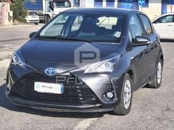 Grigio Usata 2020 Toyota Yaris Hybrid Active Due volumi | 12.890 € (Buon prezzo)